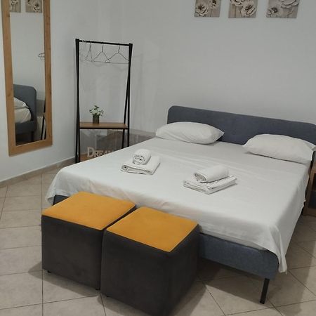 Dim'S Villas Qeparo Buitenkant foto